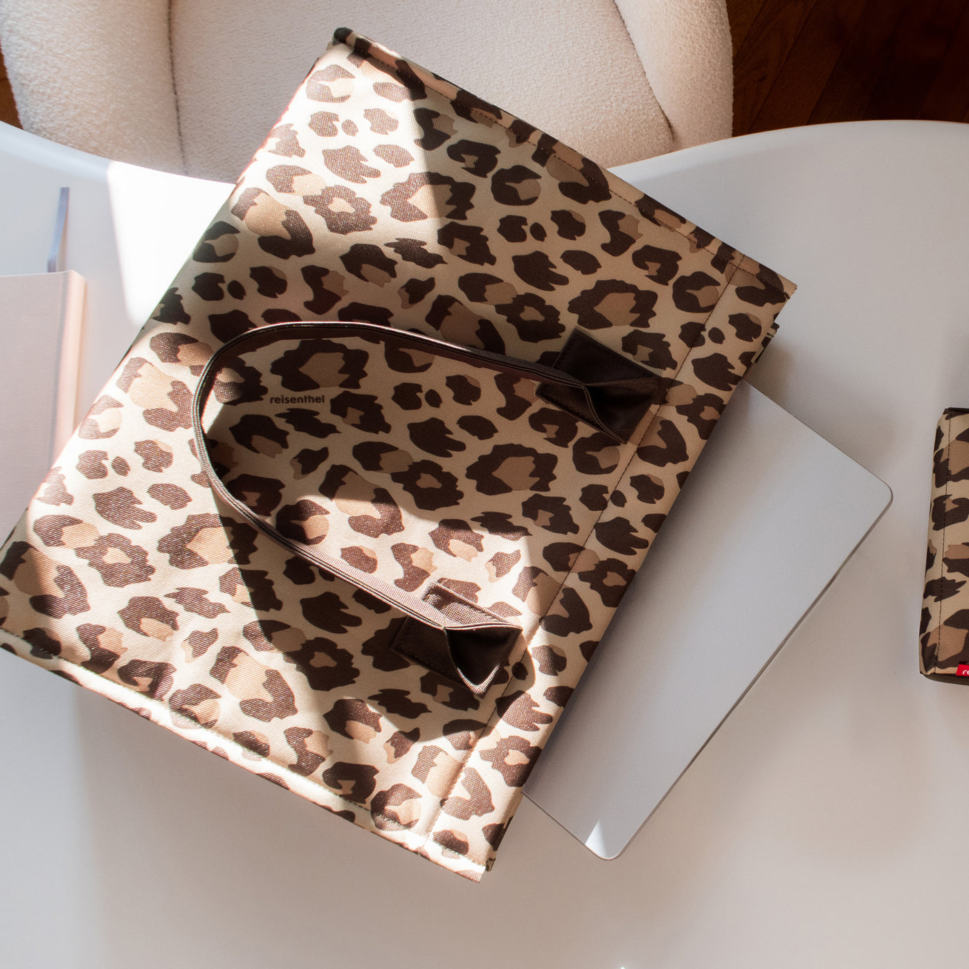 DAILY SHOPPER BUSINESS von REISENTHEL